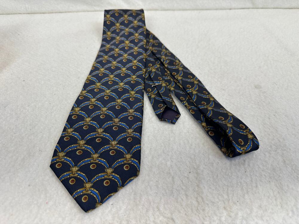 Tom James Navy Tie with Gold Goblets Preppy 100% Silk Tie